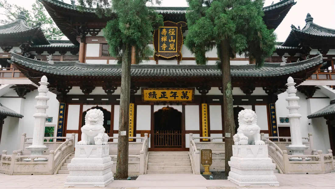 4k寺庙壁纸｜古建背景图片 - 庄严庙宇「哲风壁纸」
