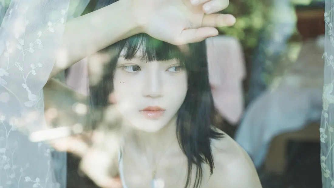 4k长发美女壁纸｜氛围感背景图片 - 清新风「哲风壁纸」