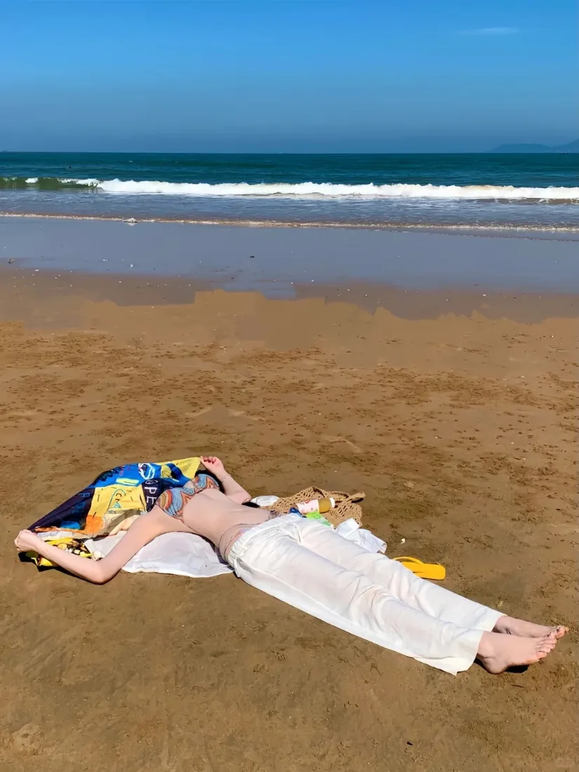 沙滩真人手机壁纸｜悠闲背景 - 夏日「哲风壁纸」