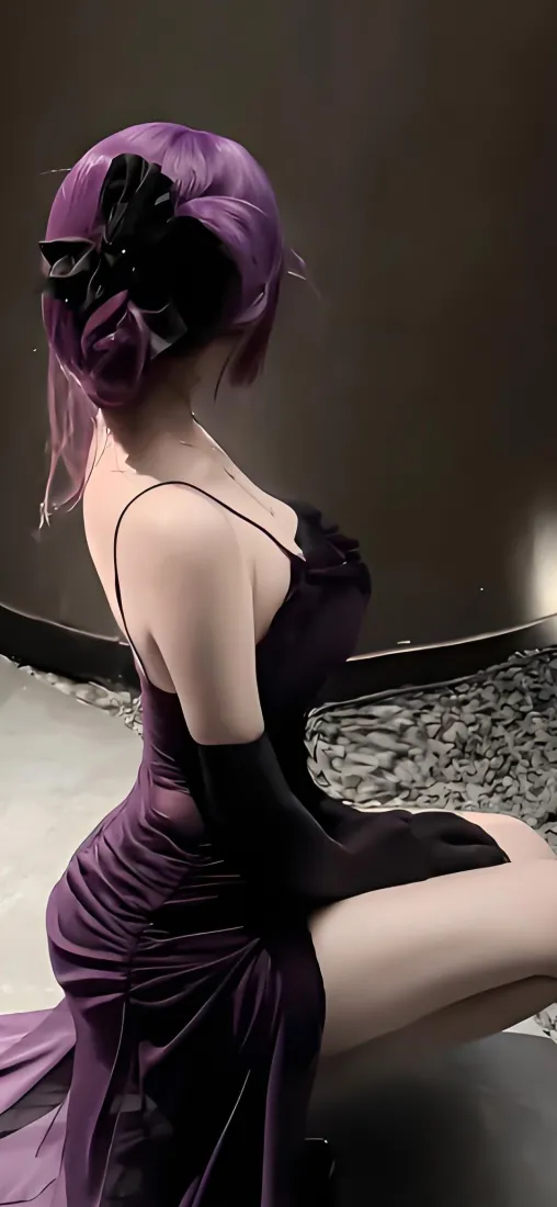 紫发美女手机壁纸｜紫色礼服背景 - 安北潮图「哲风壁纸」